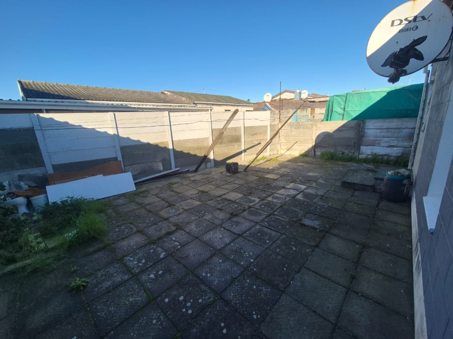 3 Bedroom Property for Sale in Rocklands Western Cape